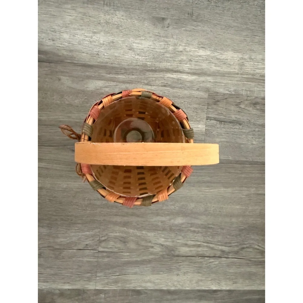 Vintage-Style Fall Woven Basket with Handle & Leaf Accents